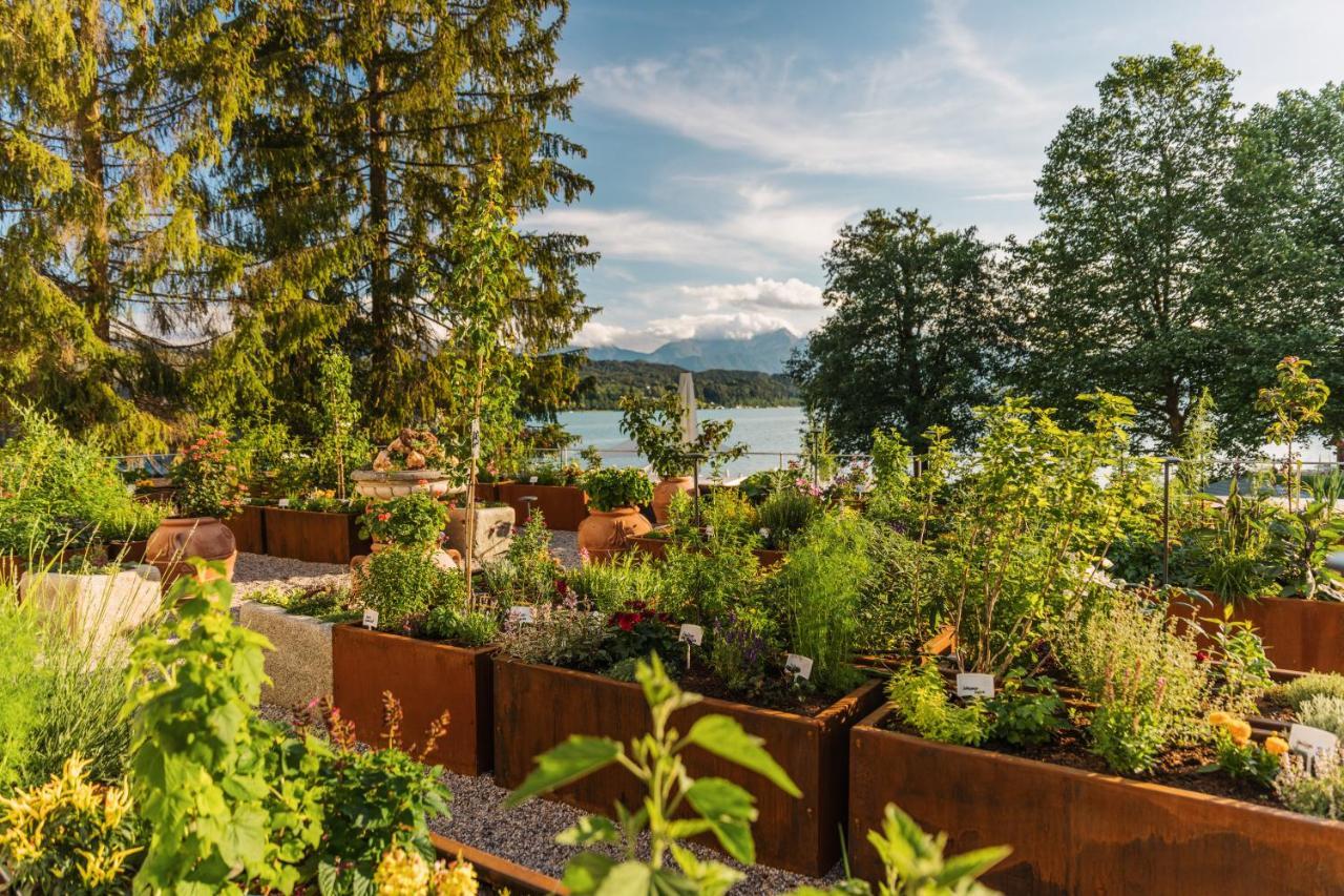 Hotel Schloss Seefels เพิร์ทชาค อัม เวิร์ทเทอร์ซี ภายนอก รูปภาพ